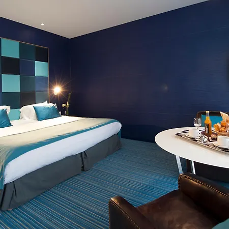 By Ihg 4*