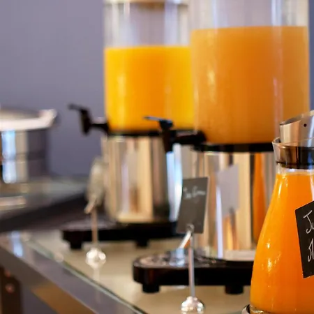 By Ihg Ξενοδοχείο