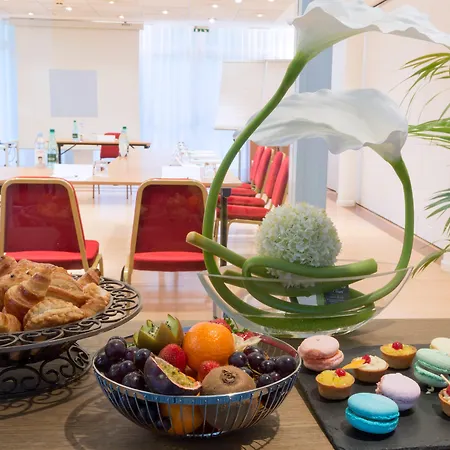Hotel By Ihg 4*