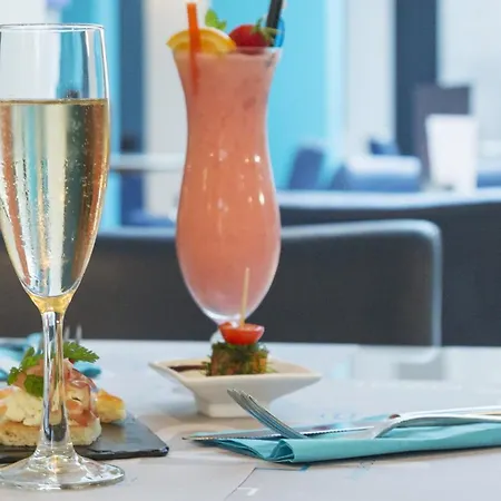 By Ihg Ξενοδοχείο