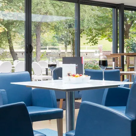 Ξενοδοχείο By Ihg 4*